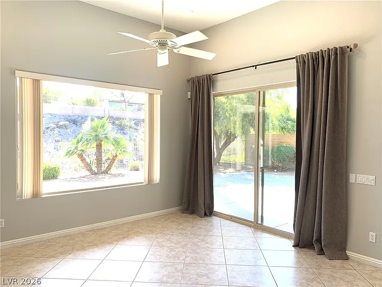 27 Plum Hollow Dr — Photo 12