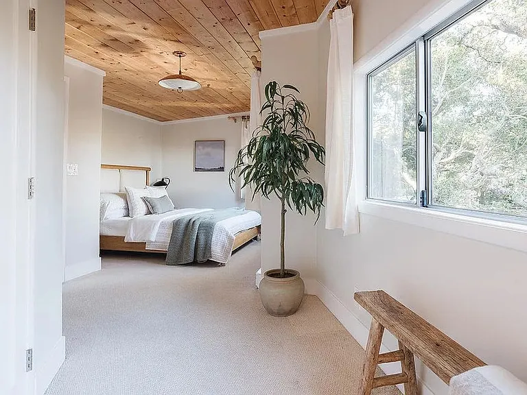 220 Winding Way — Photo 15
