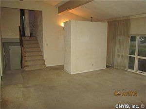 2nd image of 4 Cherry Tree Cir