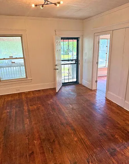 15007 Cardinal Ave — Photo 3