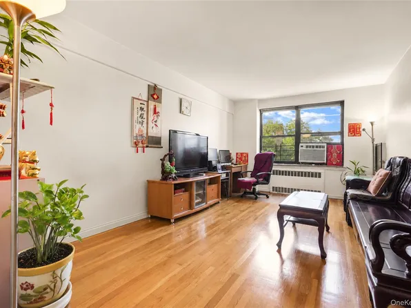 25-34 union Street #2F, Flushing, NY 11354
