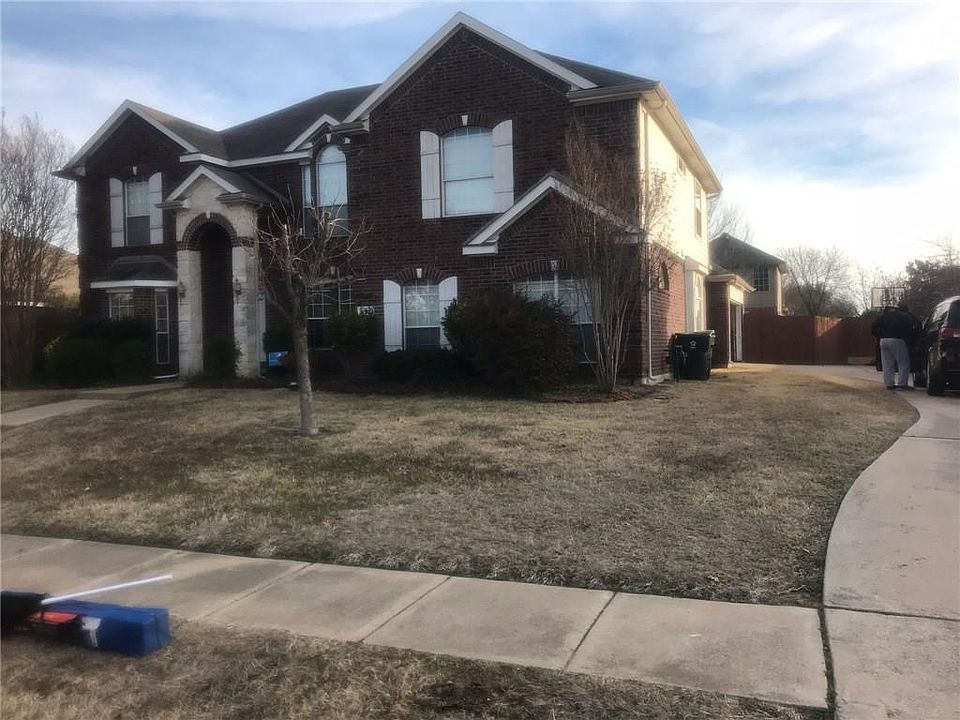 1st image of 136 Westminister Ave