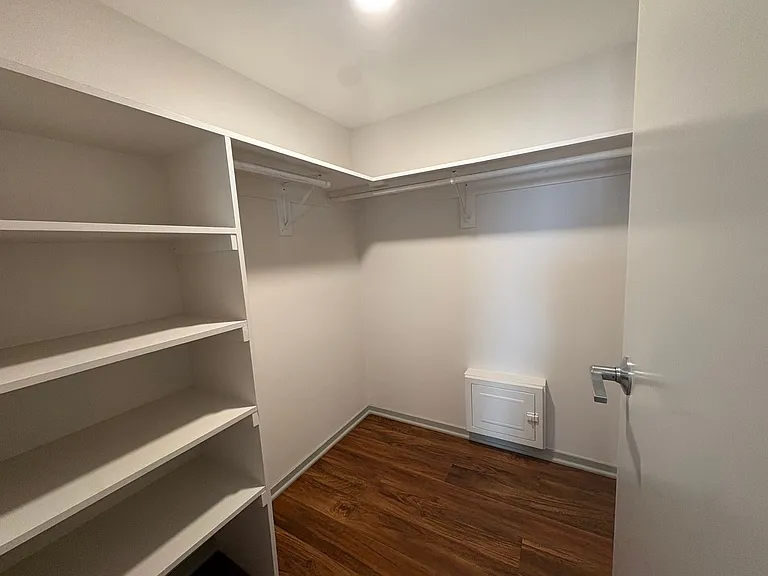 Sky Park Apartments — Photo 42