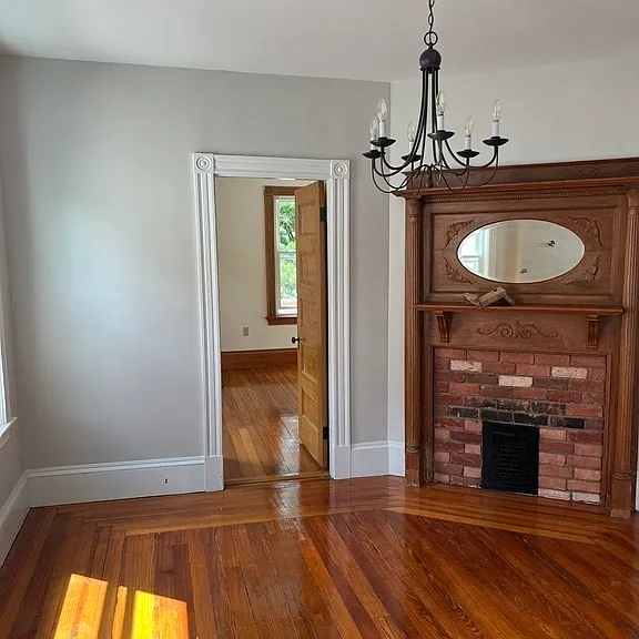 16 Sullivan Rd — Photo 3