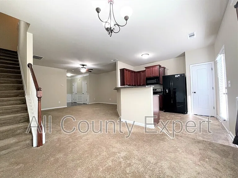 599 Oakside Pl — Photo 9