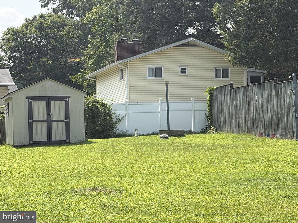 1st image of 1716 Chesapeake Dr