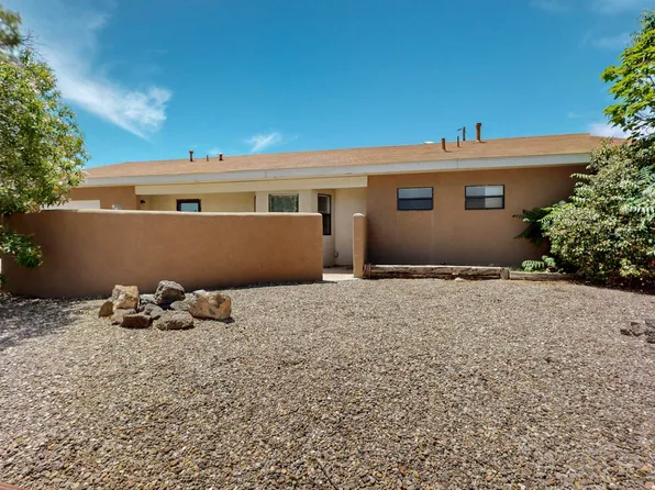 5644 Drake Ave NW, Albuquerque, NM 87114