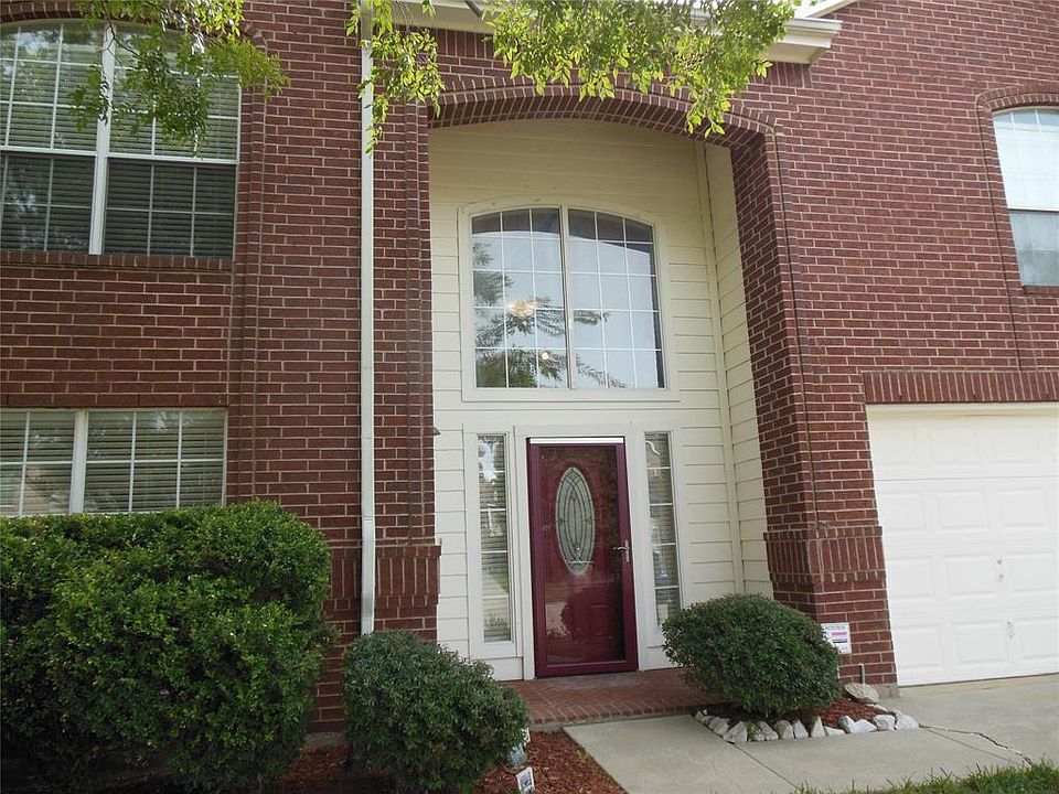 1st image of 214 Flushing Quail Dr