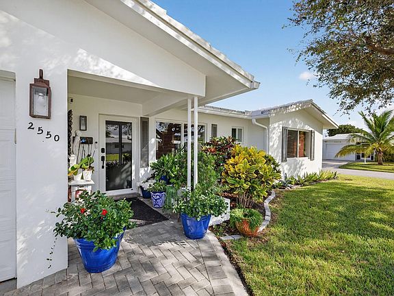 2nd image of 2550 E Golf Boulevard