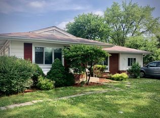 486 Clearmont Dr, Elk Grove Village, IL 60007