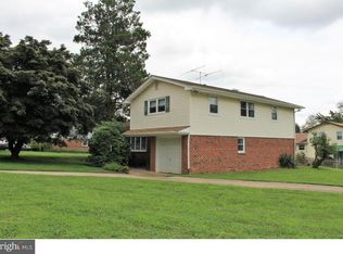 9201 Pine Rd, Philadelphia, PA 19115