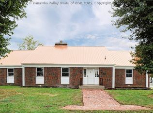 424 Dudding Ave, Hurricane, WV 25526