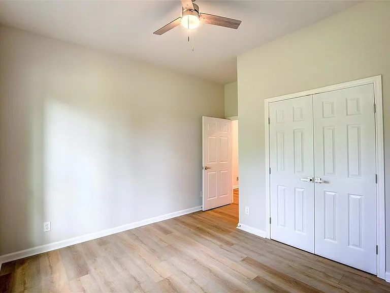 411 N Josephine St — Photo 5