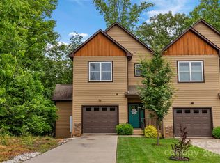 220 Rainbow Ter, Black Mountain, NC 28711