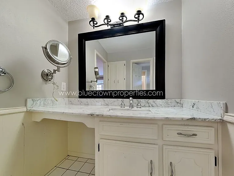 1804 Mercedes Pl — Photo 21