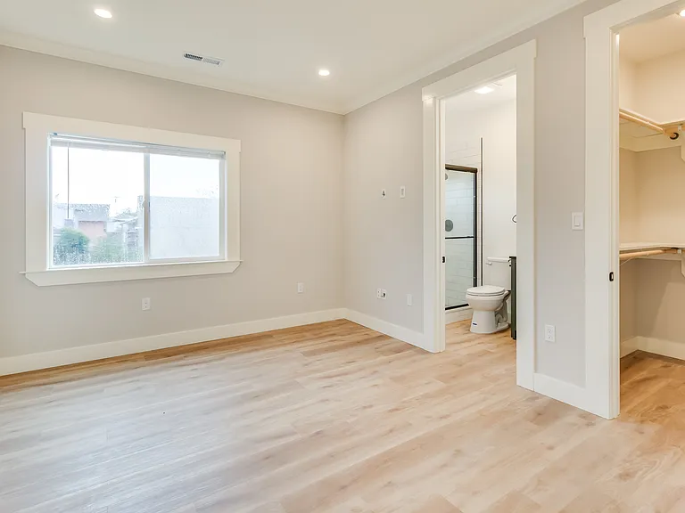 852 Mead Ave — Photo 10