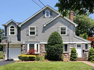 122 Manning Ave, River Edge, NJ 07661