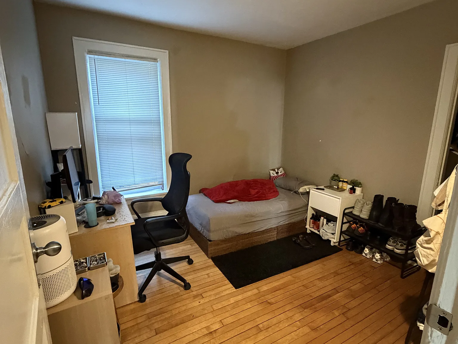 4 bed, 1000 sqft, $2,250 — Photo 3