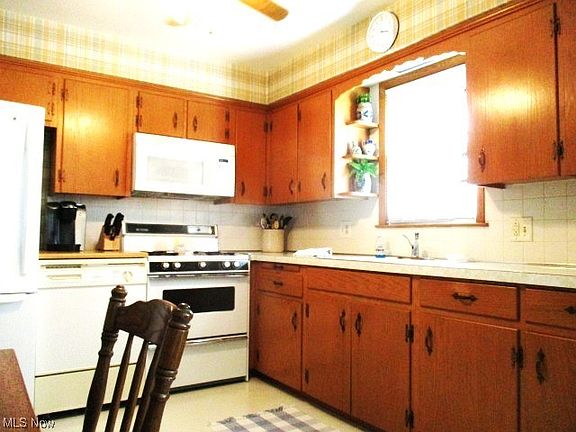 5th image of 5522 Lemoyne Ave