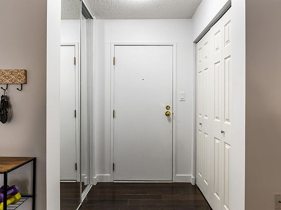 3rd image of 10335 118th St NW #403