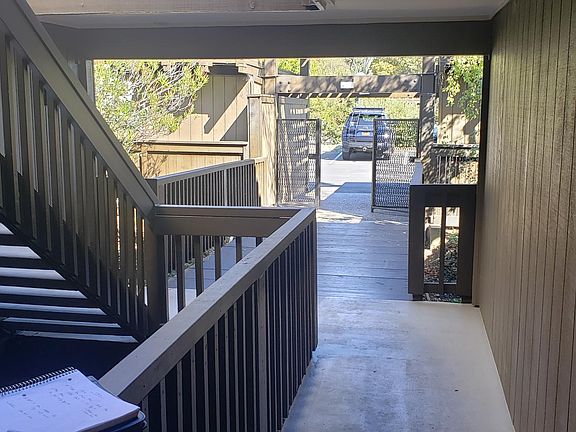 3rd image of 3366 La Mesa Dr APT 6