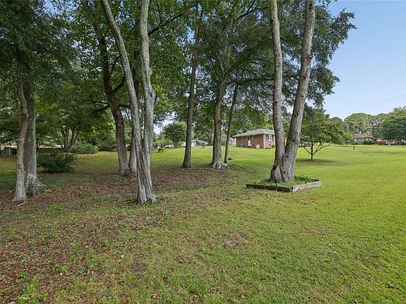 2nd image of 2823 Crabapple Cir #11
