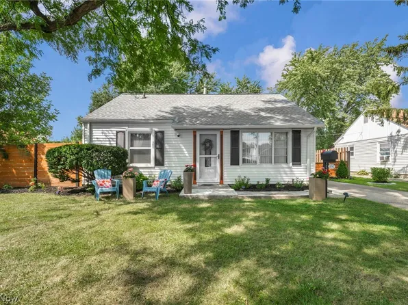 15742 Leigh Ellen Ave, Cleveland, OH 44135