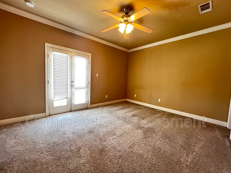 2104 Mount Hope Aly — Photo 7