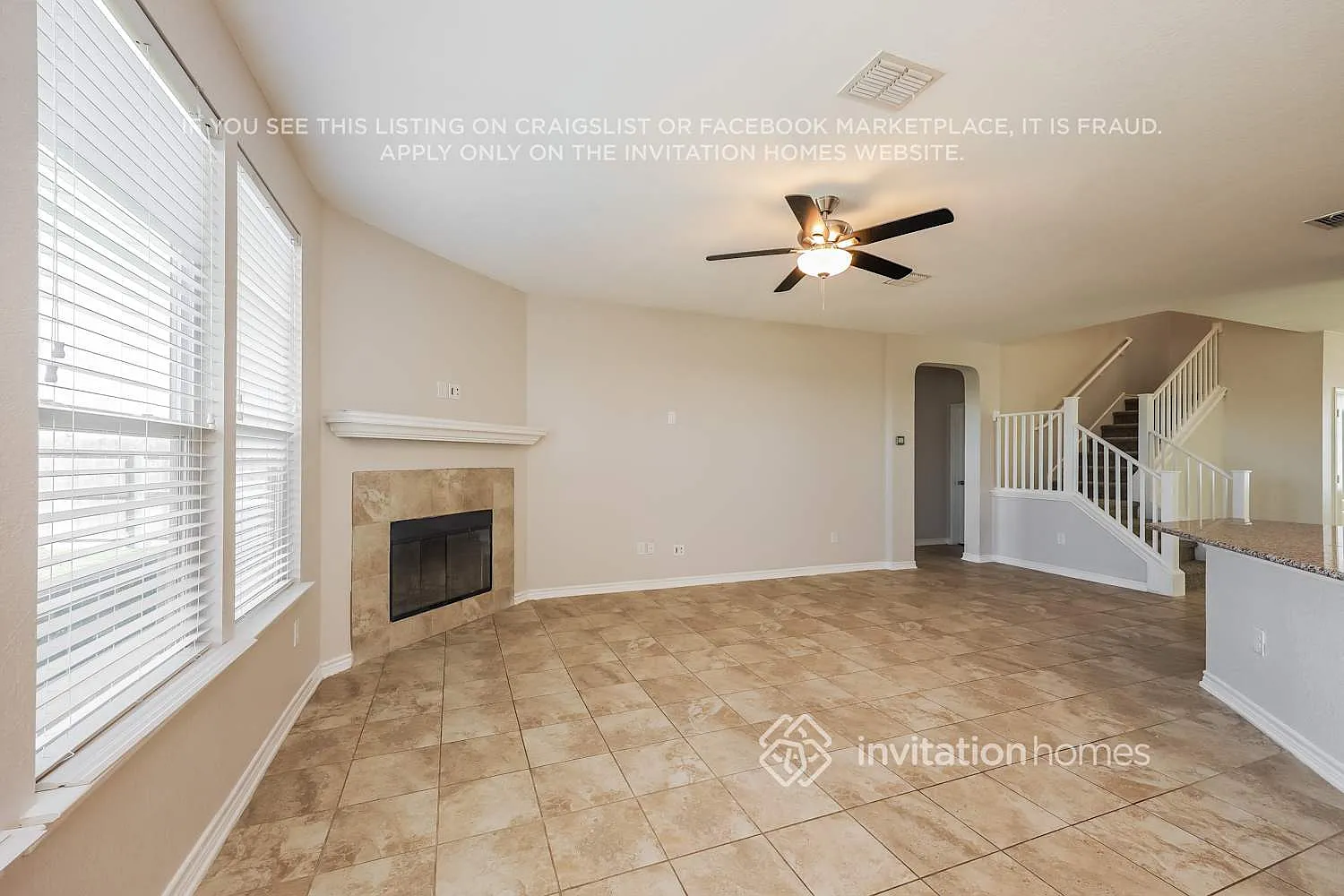 220 Colonial Blf Universal City, TX 78148 — Photo 3