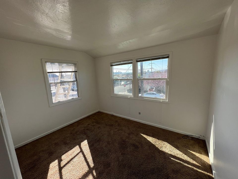 1st image of 904 24th St