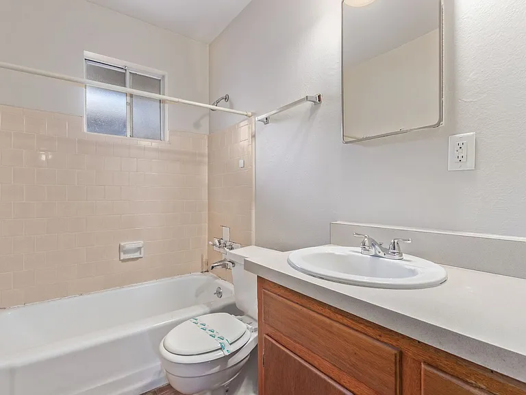 7153 N 57th Dr — Photo 17