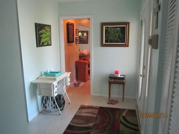 4th image of 304 Bay St