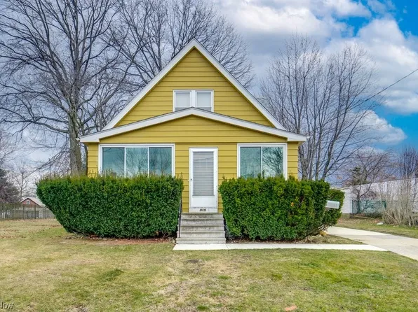 919 E 232nd St, Euclid, OH 44123