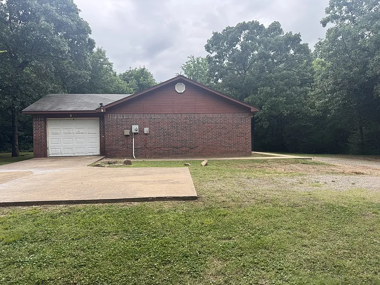23345 Smith Rd — Photo 19