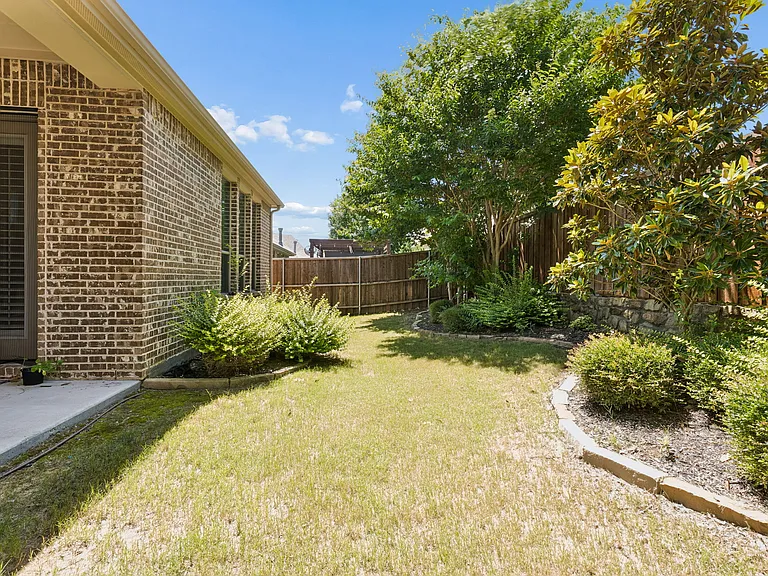 3028 Dustywood Dr — Photo 38