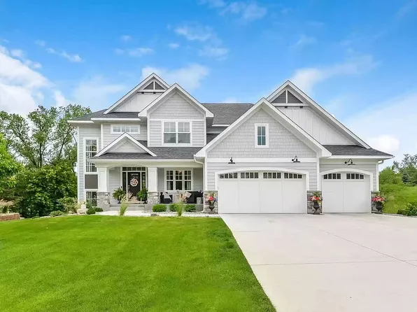 21021 Karoline Ct N, Forest Lake, MN 55025