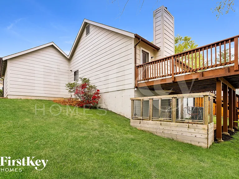 221 Brookmont Farm Ct — Photo 18