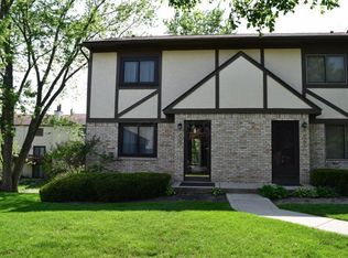 2393 McCauley Ct, Columbus, OH 43220