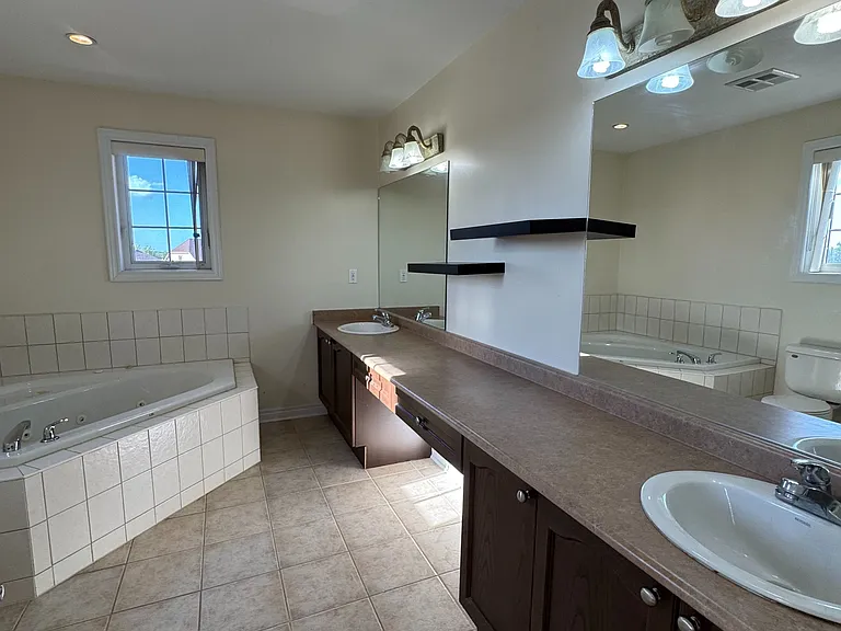 10 Greensborough Village Cir #27 — Photo 20