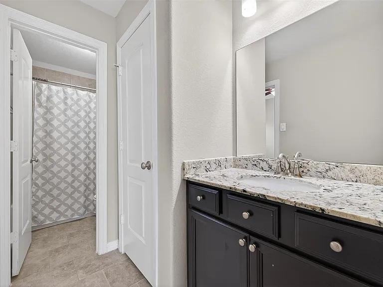 4114 Dover Harbor Ln — Photo 32
