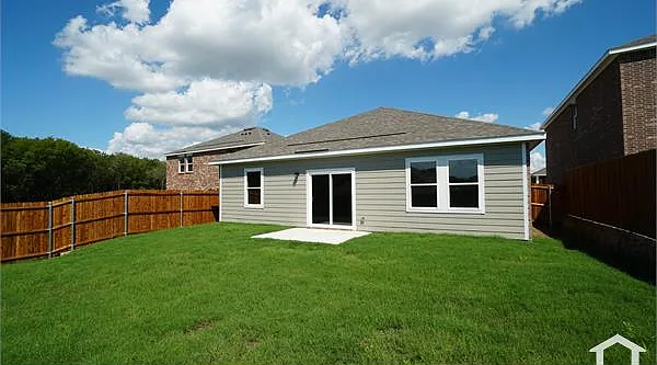 711 Camden Dr — Photo 18