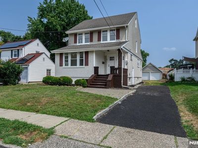 35 Amsterdam Ave, Teaneck, NJ, 07666