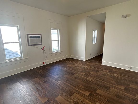 2nd image of 729 Chippewa St