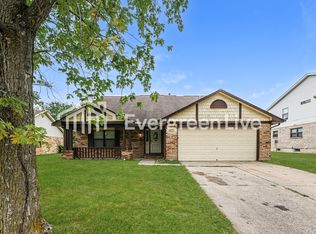 6923 Shull Rd, Dayton, OH 45424