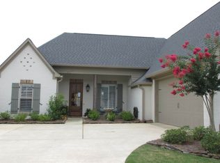 307 Royal Pond Cir, Flowood, MS 39232