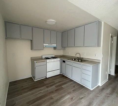 5th image of 3833 W Avenue 42 #118