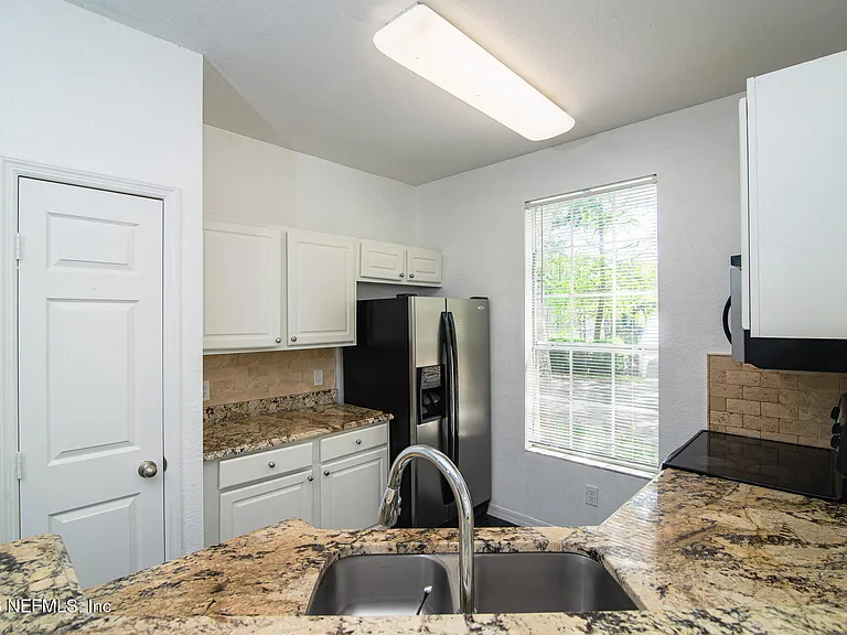 13703 Richmond Park Dr #1603 — Photo 22