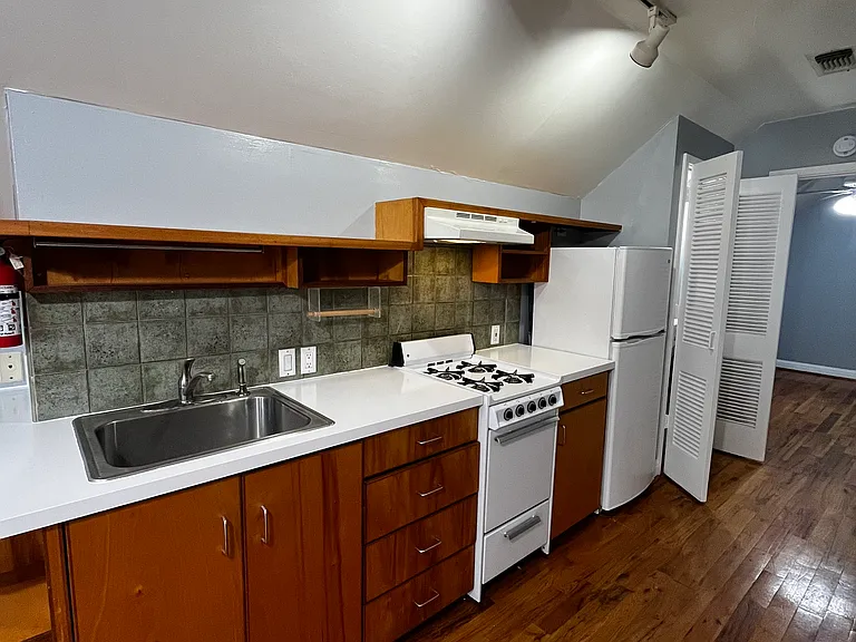 4412 Stanford St #5 — Photo 7