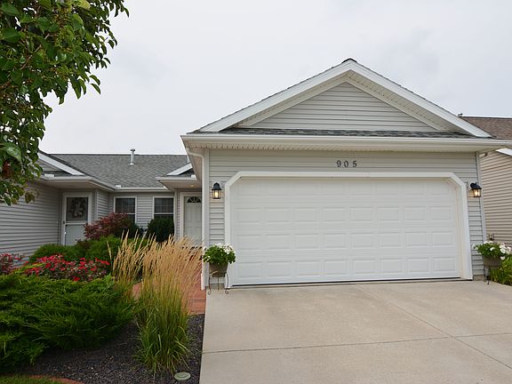 2nd image of 905 Wartburg Dr