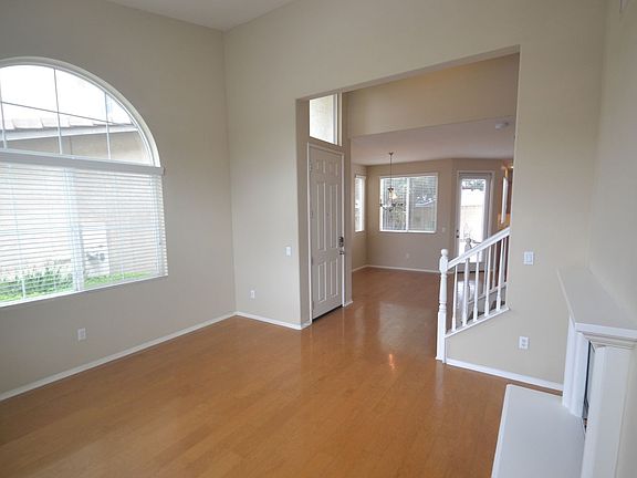2nd image of 1017 Topaz Ln